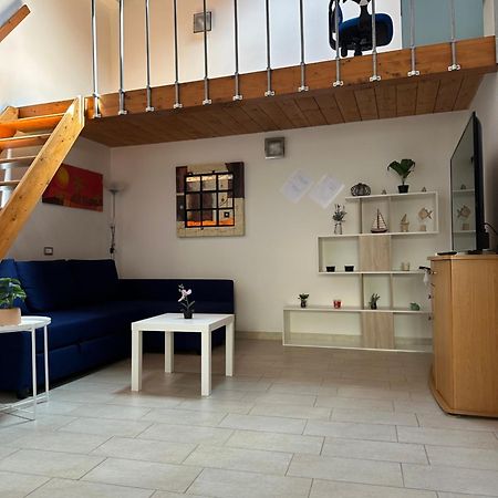 Stylish Loft Trivano Cagliari 2 Beds/2 Bath Luaran gambar