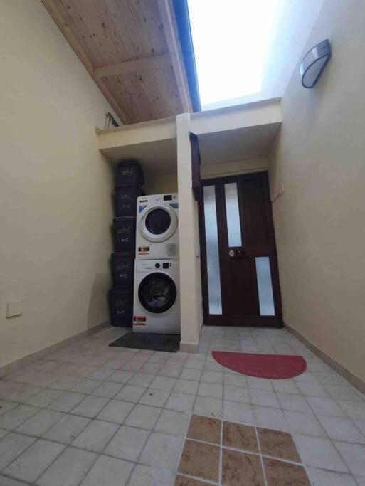 Stylish Loft Trivano Cagliari 2 Beds/2 Bath Luaran gambar
