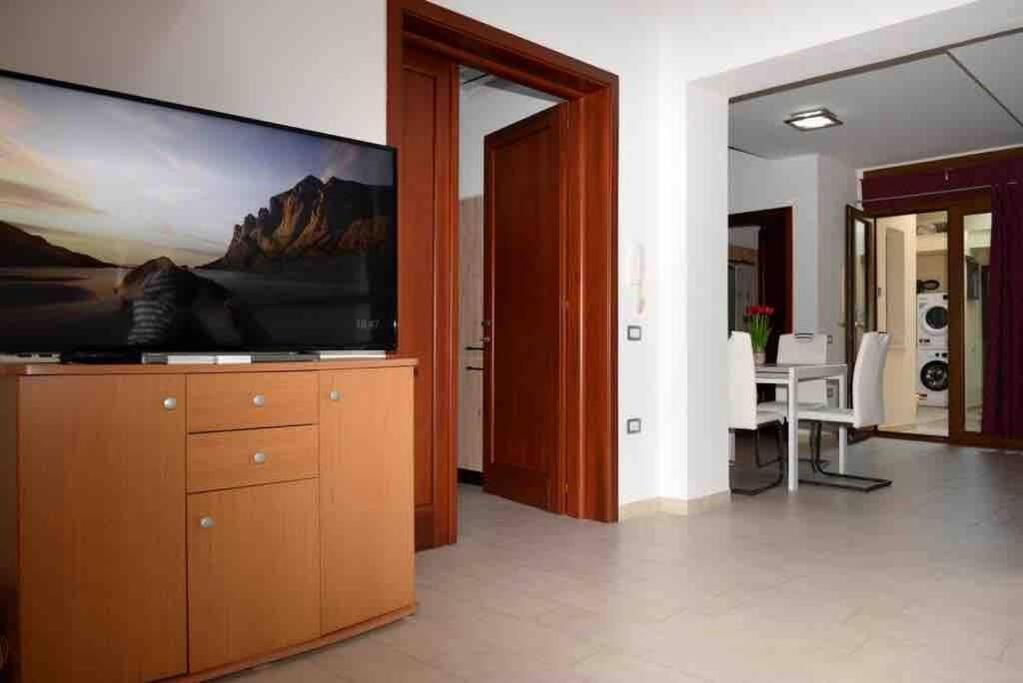 Stylish Loft Trivano Cagliari 2 Beds/2 Bath Luaran gambar
