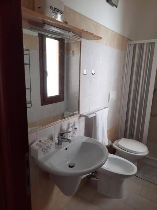 Stylish Loft Trivano Cagliari 2 Beds/2 Bath Luaran gambar
