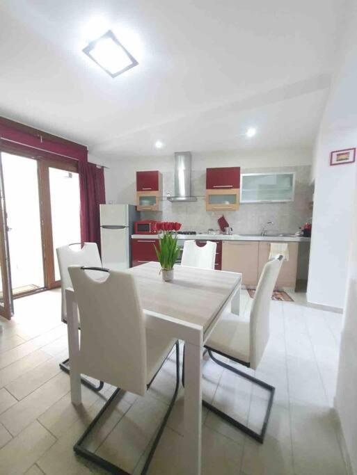 Stylish Loft Trivano Cagliari 2 Beds/2 Bath Luaran gambar