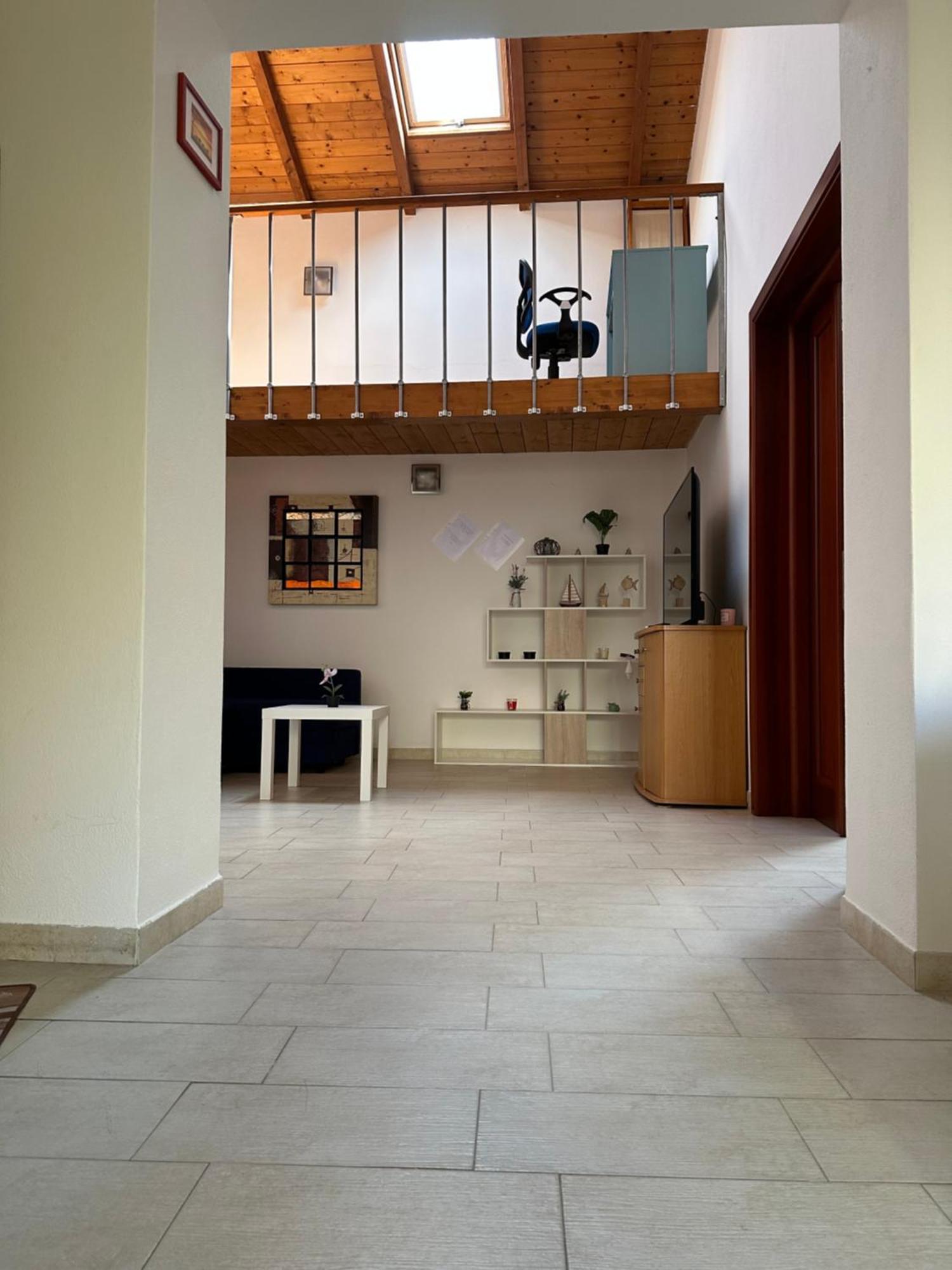 Stylish Loft Trivano Cagliari 2 Beds/2 Bath Luaran gambar